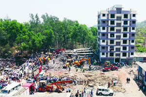 दुर्घटनेचा भार ठाणे महापालिकेस नकोसा दुर्घटनेचा भार ठाणे महापालिकेस नकोसा