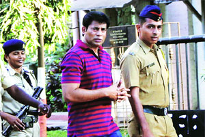 सालेमवरील हल्ल्याचा पहिला प्रयत्न फसला सालेमवरील हल्ल्याचा पहिला प्रयत्न फसला
