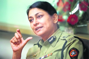 …म्हणून पोलिसांच्या विश्वासार्हतेवर विपरित परिणाम! – मीरा बोरवणकर …म्हणून पोलिसांच्या विश्वासार्हतेवर विपरित परिणाम! – मीरा बोरवणकर