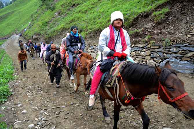 चारधाम यात्रा परिक्रमेच्या नूतनीकरणासाठी १९५ कोटींचे पॅकेज चारधाम यात्रा परिक्रमेच्या नूतनीकरणासाठी १९५ कोटींचे पॅकेज