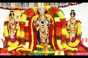 बालाजी व साईभक्तांसाठी आता थेट रेल्वे बालाजी व साईभक्तांसाठी आता थेट रेल्वे