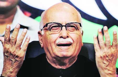 संघाच्या ‘बौद्धिका’नंतर अडवाणी नरमले