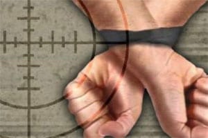 मनसे तालुकाध्यक्षासह ८ जणांना अटक मनसे तालुकाध्यक्षासह ८ जणांना अटक