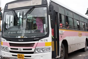‘एएमटी’ बंद करण्याची कंत्राटदाराची नोटीस ‘एएमटी’ बंद करण्याची कंत्राटदाराची नोटीस