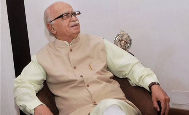 अडवाणी पुन्हा आजारी; सरसंघचालकांना भेट नाकारली अडवाणी पुन्हा आजारी; सरसंघचालकांना भेट नाकारली