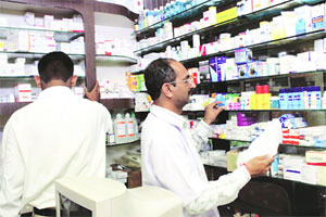 औषधविक्रेत्यांनी व्यवसाय गुंडाळला तर ‘फार्मासिस्ट’ना संधी आहेच!