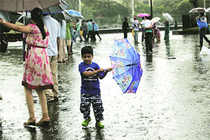 पावसाचा तडतड बाजा.. पावसाचा तडतड बाजा..