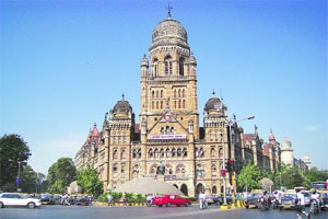 एक लाख ९० हजारांचे मशीन, पालिकेची तीन लाखांना खरेदी