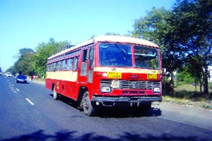 जुलै महिन्यापासून एस.टी. कर्मचाऱ्यांचा बेमुदत संपाचा इशारा जुलै महिन्यापासून एस.टी. कर्मचाऱ्यांचा बेमुदत संपाचा इशारा