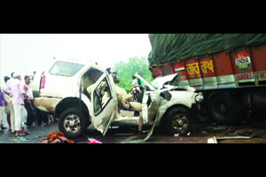 कोंढाळीजवळ भीषण अपघातात पाच ठार