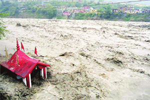 सर्वजण सुरक्षित ठिकाणी गौरीकुंडला पोहोचले