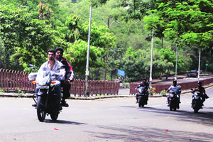 उपवन बाइक रेसिंगचा नवा अड्डा