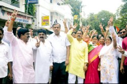 प्रतिष्ठेच्या पोटनिवडणुकीत काँग्रेसच्या घोडके विजयी