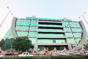 सीबीआयच्या स्वायत्ततेवर केंद्र सरकारची उपायांची मात्रा सीबीआयच्या स्वायत्ततेवर केंद्र सरकारची उपायांची मात्रा