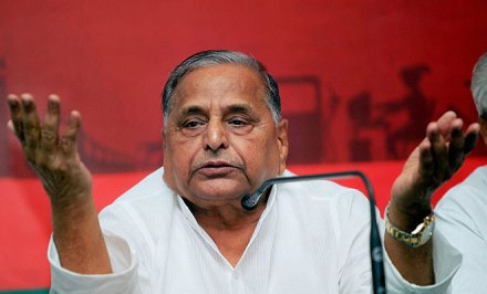 अन्नसुरक्षा अध्यादेश मतांच्या राजकारणासाठीच – मुलायमसिंग