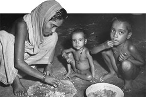 ४७ टक्के बालके जन्मत:च कमी वजनाची