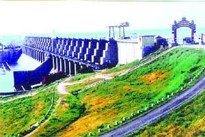 ‘जायकवाडी ४० टीएमसीचेच’; मग चुकले कसे नि कुठे? ‘जायकवाडी ४० टीएमसीचेच’; मग चुकले कसे नि कुठे?