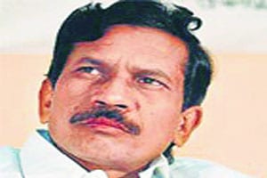 बालभारतीची सात लाख पुस्तके नष्ट करणे अनुचित -प्रा. पुरके