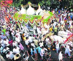 पालखीतील दिंडय़ांवर बंधने येणार