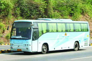 ‘शिवनेरी’च्या मुंबई प्रवेशाने‘बेस्ट-एसटी’ संघर्षांची नांदी