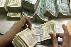 मुंबईत कोट्यवधींचे घबाड प्राप्तीकर विभागाच्या जाळ्यात