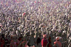 धर्माच्या नावाखालील गोंधळास आवरा