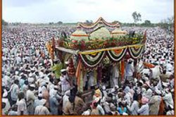 संतांचिया गावी प्रेमाचा सुकाळ