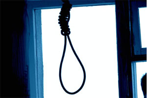 आईने आत्महत्या करताच मुलीने पेटवून घेतले आईने आत्महत्या करताच मुलीने पेटवून घेतले