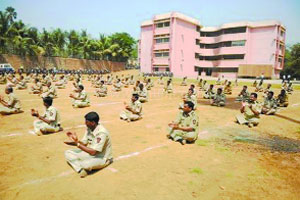 ..तर पोलिसांना सरकारी निवासस्थान नाही ..तर पोलिसांना सरकारी निवासस्थान नाही