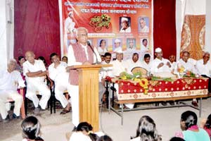 ग्रामीण भागातील शिक्षणाकडे सरकारचे दुर्लक्ष – ठाकरे ग्रामीण भागातील शिक्षणाकडे सरकारचे दुर्लक्ष – ठाकरे