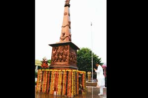 समन्यायी पाणीवाटपाबाबत ठोस निर्णय घेणार – मुख्यमंत्री समन्यायी पाणीवाटपाबाबत ठोस निर्णय घेणार – मुख्यमंत्री