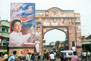 सांगलीत विसर्जन मार्गावर यंदा २१ स्वागत कमानी सांगलीत विसर्जन मार्गावर यंदा २१ स्वागत कमानी