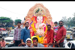 सूर्यास्तापूर्वी विसर्जन करणा-या मंडळांचा कराडमध्ये गौरव होणार सूर्यास्तापूर्वी विसर्जन करणा-या मंडळांचा कराडमध्ये गौरव होणार
