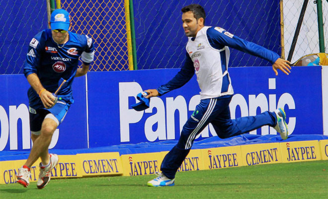 रोहित शर्मा दुखापतीतून सावरण्याची भारताला आशा रोहित शर्मा दुखापतीतून सावरण्याची भारताला आशा