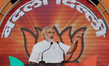 पंतप्रधान ‘सरदार’ आहेत, पण ‘असरदार’ नाहीत; नरेंद्र मोदींची दिल्लीत गर्जना पंतप्रधान ‘सरदार’ आहेत, पण ‘असरदार’ नाहीत; नरेंद्र मोदींची दिल्लीत गर्जना