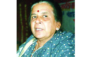 शोभा फडणवीसांच्या अभ्यासवर्गातील गैरहजेरीची वरिष्ठ पातळीवरून गंभीर दखल शोभा फडणवीसांच्या अभ्यासवर्गातील गैरहजेरीची वरिष्ठ पातळीवरून गंभीर दखल