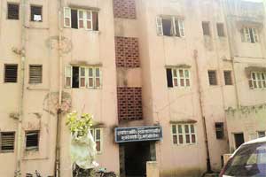 ‘धुळे जिल्ह्यतील ११५ शाळा बंद करण्याचे षडयंत्र’