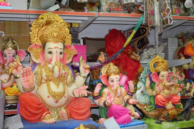 निर्विघ्नं कुरू मे देव.. निर्विघ्नं कुरू मे देव..