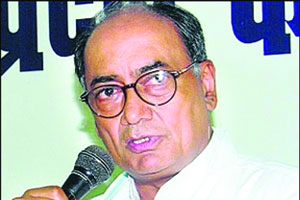 भाजप संघाच्या दबावाचा बळी – दिग्विजय सिंग