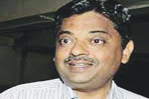 रत्नाकर शेट्टी यांच्यावरील बंदीला न्यायालयाची स्थगिती रत्नाकर शेट्टी यांच्यावरील बंदीला न्यायालयाची स्थगिती