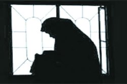 प्रशिक्षणार्थी ननवर बलात्काराचा प्रयत्न