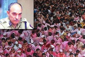 ‘महिलांच्या सुरक्षेची जबाबदारी गणेश मंडळांची’- सत्यपाल सिंह ‘महिलांच्या सुरक्षेची जबाबदारी गणेश मंडळांची’- सत्यपाल सिंह