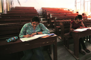 राज्यातील ३० टक्के किंवा त्यापेक्षा जास्त जागा रिक्त असलेल्या अभियांत्रिकी महाविद्यालयांची पाहणी राज्यातील ३० टक्के किंवा त्यापेक्षा जास्त जागा रिक्त असलेल्या अभियांत्रिकी महाविद्यालयांची पाहणी