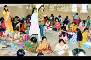 बचतगटांच्या वस्तूंचे विपणन कोल्हापुरात आता इंटरनेटवर बचतगटांच्या वस्तूंचे विपणन कोल्हापुरात आता इंटरनेटवर
