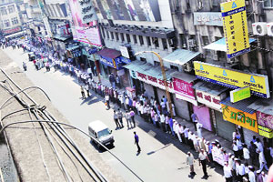 एलबीटी प्रश्नावर सोलापूर चेंबरने राजकारण करू नये