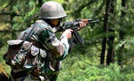 काश्मीर खोऱ्यातील गोळीबारात बंदुकधारी ठार