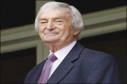 माजी क्रिकेटपटू रिची बेनॉ अपघातात जखमी