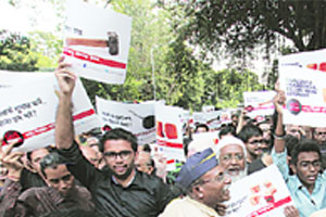कॅम्पाकोला रहिवाशांना मुख्यमंत्र्यांचा किंचित दिलासा कॅम्पाकोला रहिवाशांना मुख्यमंत्र्यांचा किंचित दिलासा