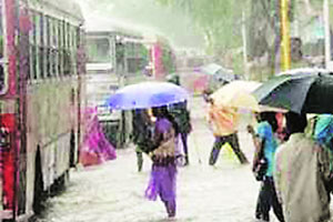 लांबलेल्या पावसाची कहाणी..