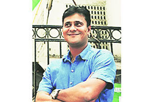 दिलीप लांडे यांची उचलबांगडी